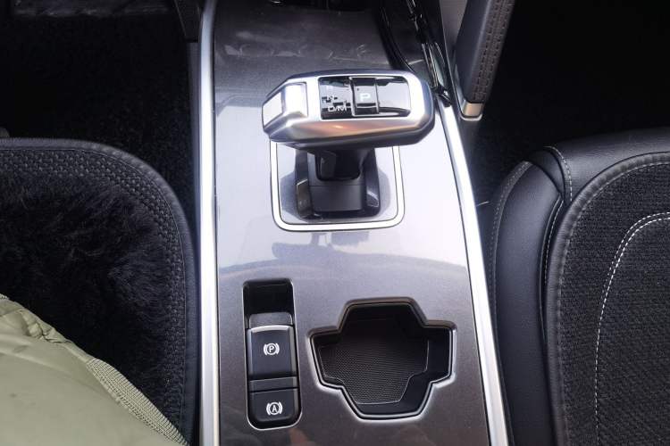 Used Haval H6 2021 Sport Edition 1.5T Automatic Elite Smart Connectivity Model U-Shape Grille Gear Lever