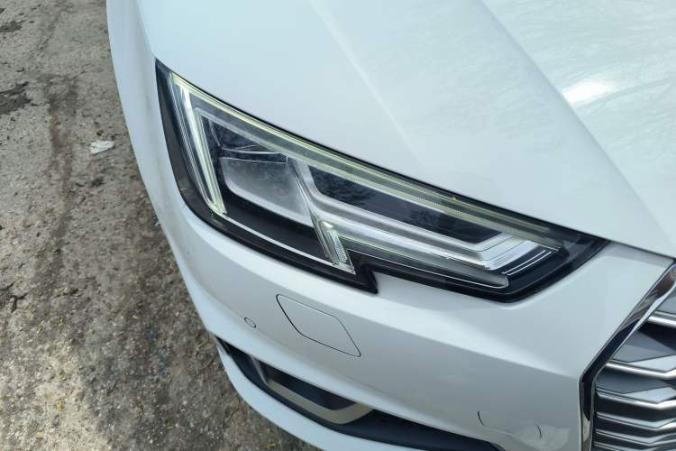Used Audi A4L 2019 40 TFSI Fashion Edition China VI Emission Standard