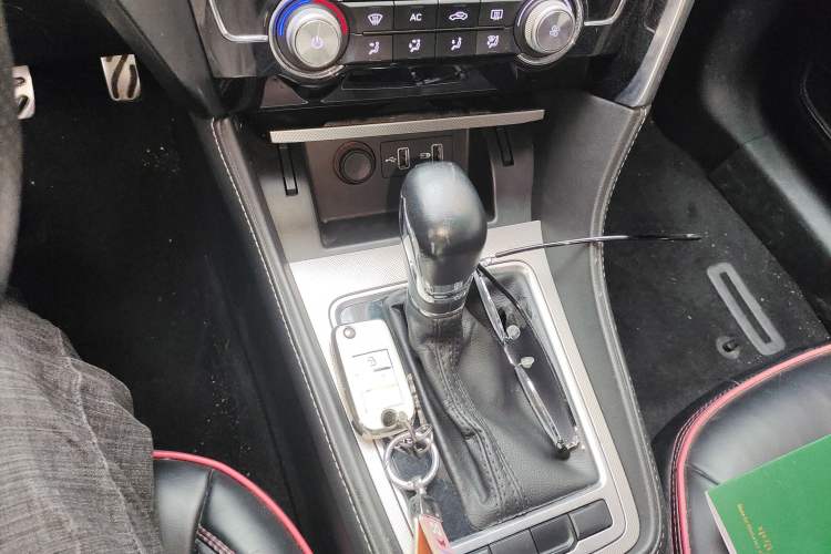 Used MG 6 2019 20T Automatic Sport Edition Gear Lever