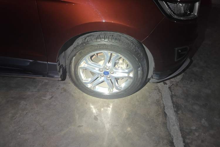 Used Ford Edge 2016 EcoBoost 245 Two-Wheel-Drive Titanium 7-Seater
