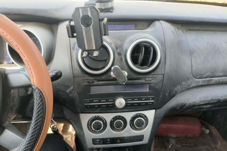 Used CHANGAN KAICHENG Ounuo S 2012 1.3L Base Version