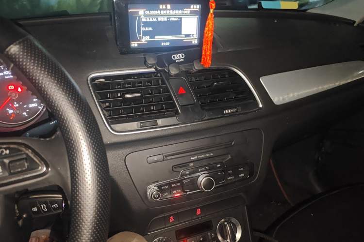 Used Audi Q3 2015 30 TFSI Comfort Model