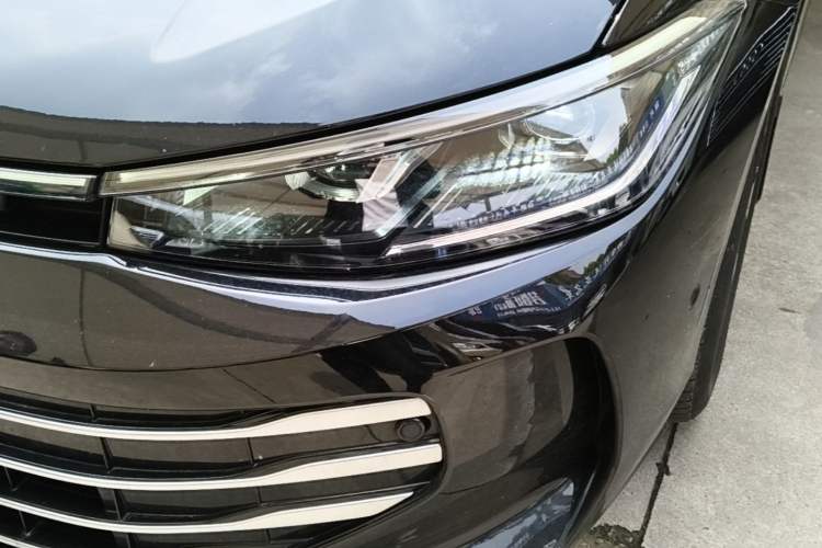 Used Volkswagen Passat 2025 Pro 380TSI Dragon Edition
