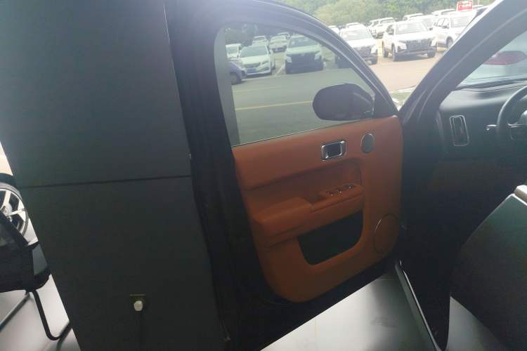 Used Li Auto L8 2023 Pro Model
