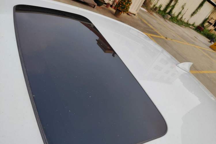 Used Chevrolet Monza 2020 320 Automatic Enjoyment Edition Roof