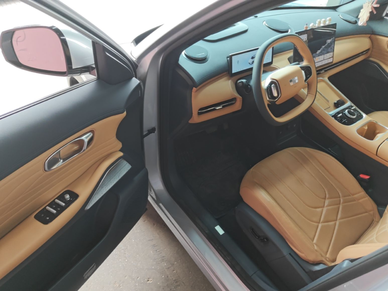 Geely Galaxy Xingjian 7 EM-i 2025 120km Navigator Edition — снимка 18