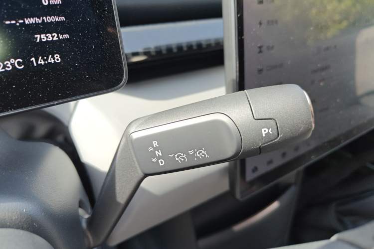 Used Zeekr X 2024 Five-Seater Four-Wheel Drive Gear Lever