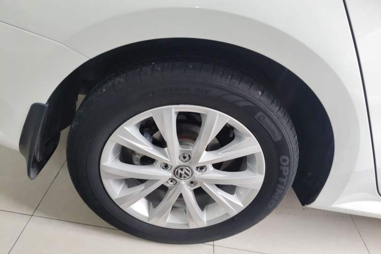 Used Volkswagen Lavida 2017 1.6L Automatic Comfort Edition
