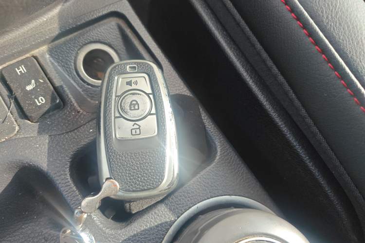 Used Haval H6 2015 Revised Version Sport Edition 1.5T Manual Transmission Two-Wheel Drive Elite Grade