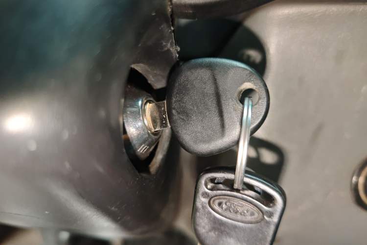 Used Ford Classic Transit 2009 2.8T Diesel Multi-Function Short-Wheelbase Low-Roof JX493ZLQ3