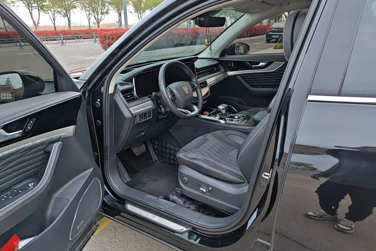 Used Hongqi HS5 2022 Revised Version 2.0T Smart Connect Flagship Edition Driver Seat
