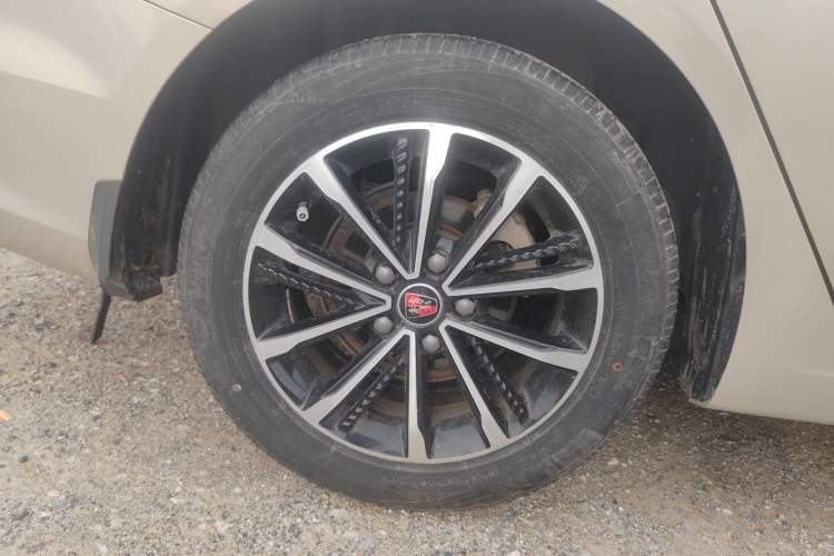 Used Roewe i5 2020 1.5L Manual 4G Connect Leehao Flagship Edition

