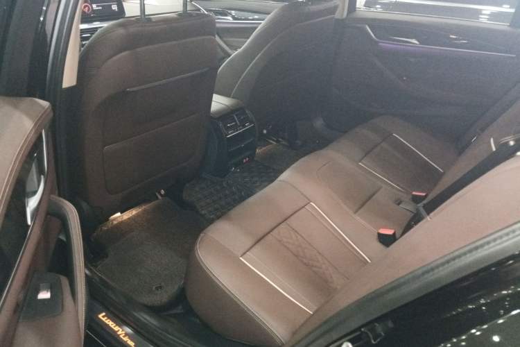 Used BMW 5 Series 2022 Second Facelift 525Li Luxury Package
