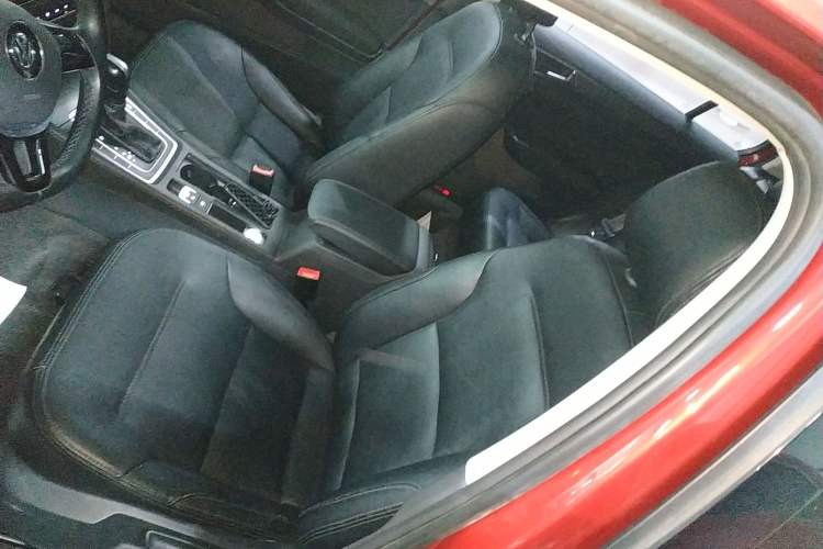 Used Volkswagen Golf 2015 1.4TSI Automatic Comfort Model Left Front Seat