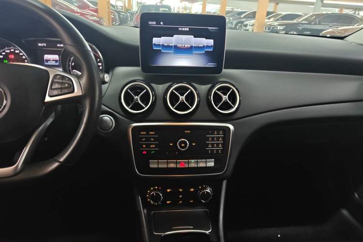 Used Mercedes-Benz GLA 2019 GLA 200 Fashion Model Audio And AC Panel