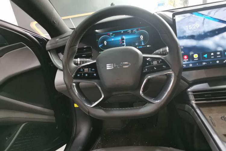Used BYD Seal 2024 HONOR Edition DM-i 1.5L 121km Luxury Model Steering Wheel