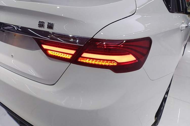 Used Geely Auto Binray 2021 1.4T CVT Asian Games Edition
