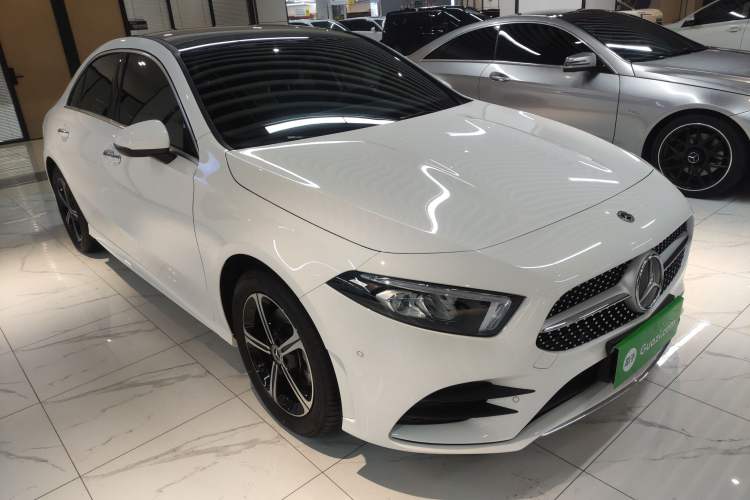 Used Mercedes-Benz A-Class 2022 Revised Version A 200 L Sport Sedan Fashionable Style