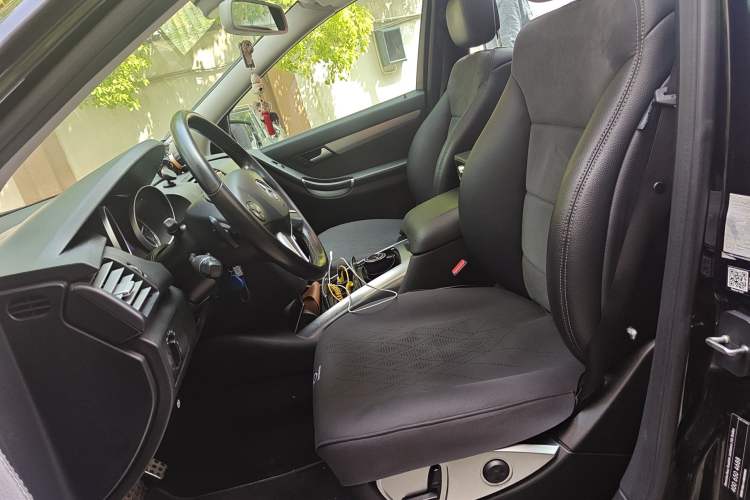 Used Mercedes-Benz R-Class 2014 R 320 4MATIC Business Model