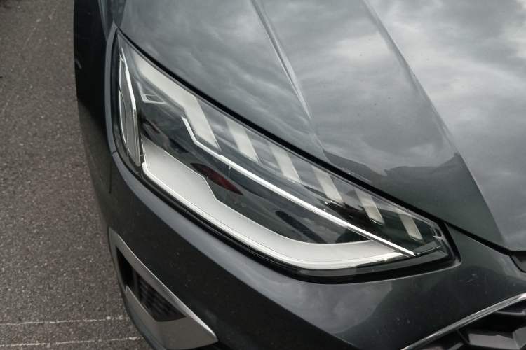 Used Audi A4L 2022 40 TFSI Luxury Dynamic Model Right Front Headlight
