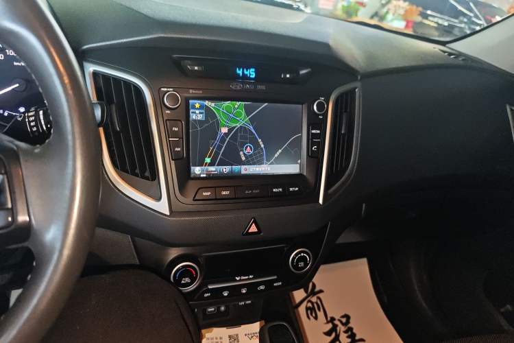 Used Hyundai ix25 2015 2.0L Automatic 4x4 Deluxe DLX