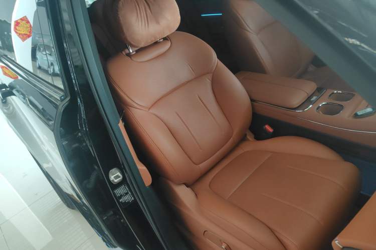 Used GAC Trumpchi Xiangwang S7 2025 205 km Max LiDAR Version Right Front Seat