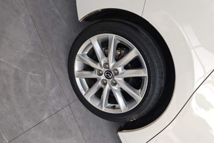 Used Mazda 3 Axela 2017 Sedan 2.0L Automatic Prestige Model China V Standard
