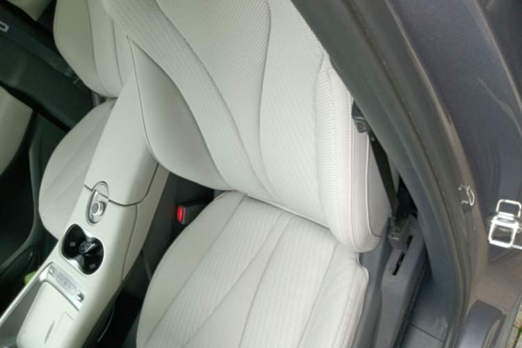 Used BYD Sealion 06 New Energy 2025 Model DM-i 170 Navigation Plus Edition
