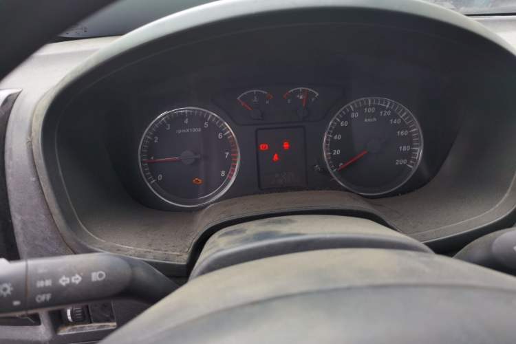 Used Great Wall Wingle 5 2014 2.4L European Version Two-Wheel Drive Entry-Level Big Double-Cab 4G69S4N Instrument Cluster