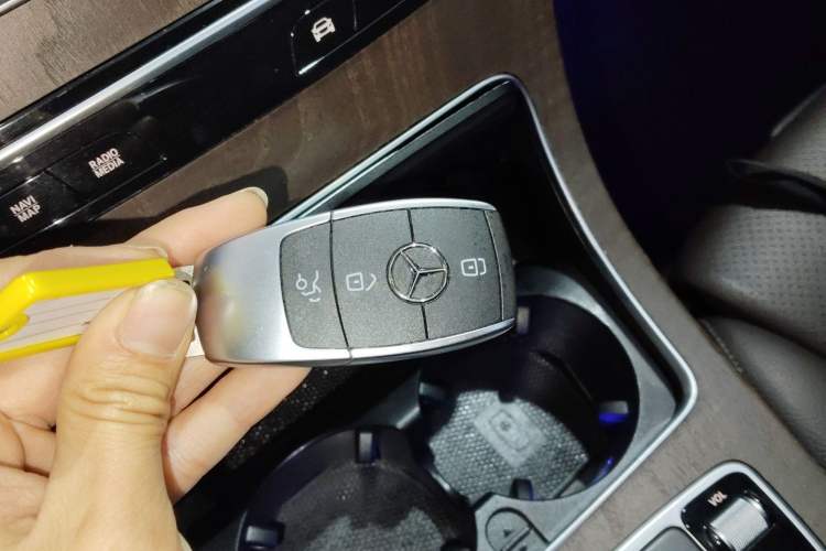 Used Mercedes-Benz GLC 2020 Facelift GLC 260 L 4MATIC Luxury Edition
