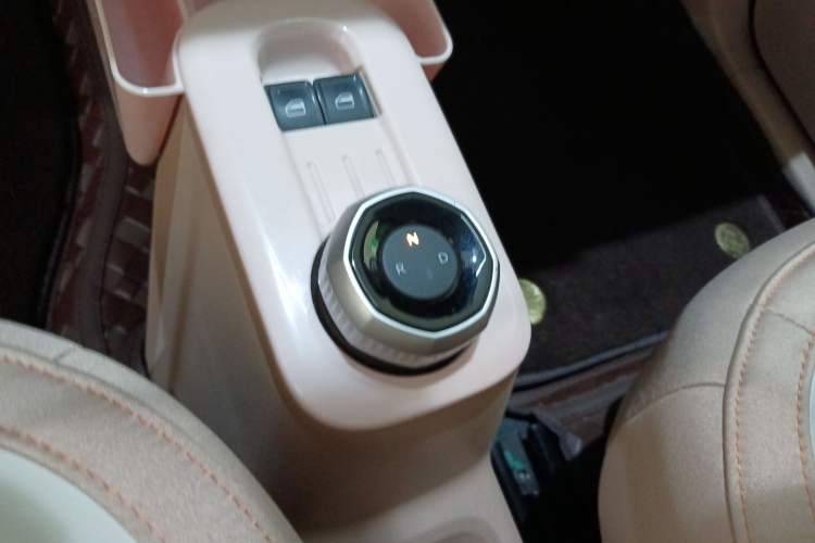 Used Geely Galaxy Panda 2023 Panda Mini 200km Endurance Bear
