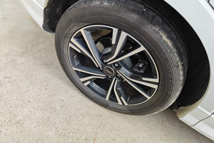 Used Audi Q3 Sportback 2023 40 TFSI Fashion Model Right Rear Wheel Hub