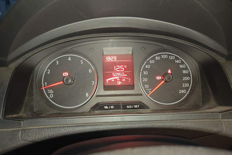 Used Volkswagen Santana 2016 1.6L Manual Fashion Edition