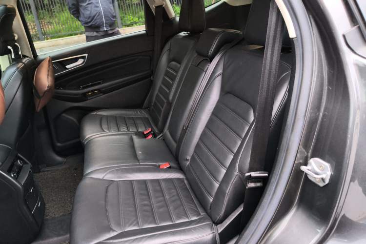 Used Ford Edge 2015 2.0T GTDi 4x4 High-Grade Model