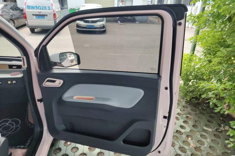 Used Wuling Hongguang MINIEV 2021 Macaron Premium Model – Lithium Iron Phosphate