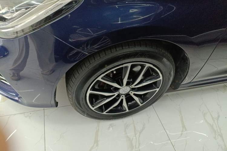 Used BYD Song MAX 2018 1.5T Automatic Smart Connect Elite Model with 6 Seats