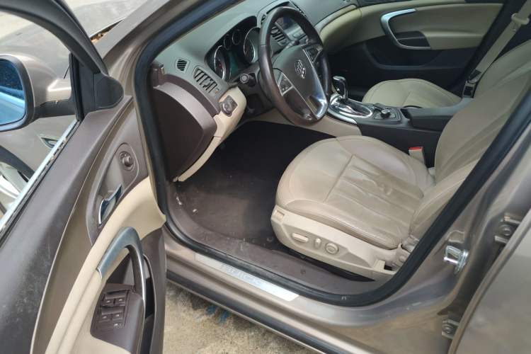 Used Buick Regal 2012 2.4L SIDI Flagship Edition Driver Seat