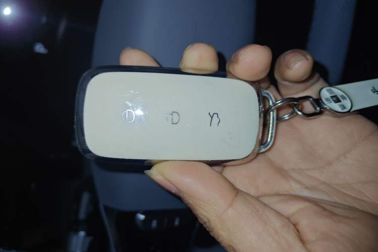 Used Geely Galaxy E8 2024 665 km Range Rear-Drive Starship Intelligent Driving Version Vehicle Key