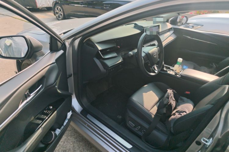 Used Toyota Camry 2024 Dual-Motor 2.0 HGVP Luxury Edition