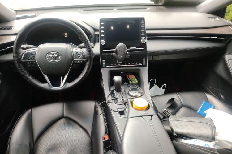 Used Toyota Avalon 2019 2.0L Ambition Edition China VI