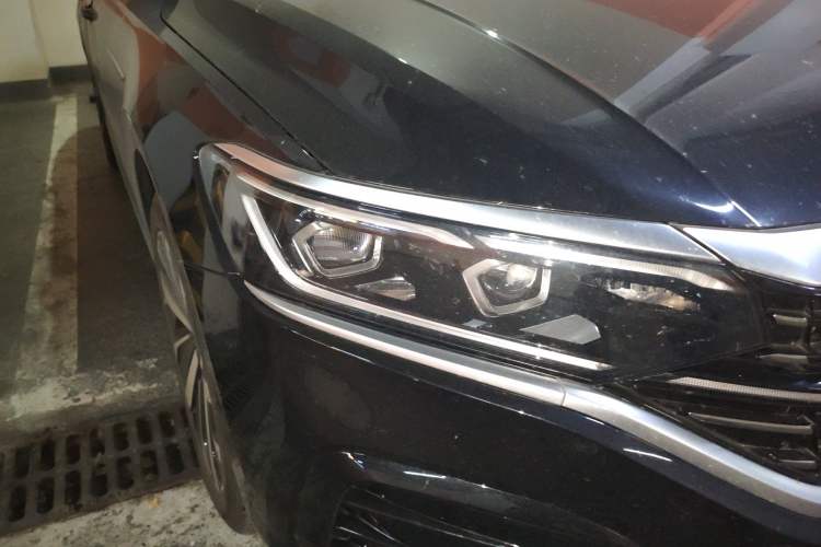 Used Volkswagen Passat 2024 380TSI Dragon Glory Edition Right Front Headlight