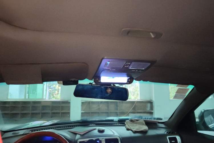 Used Huatai Boliger 2013 2.0T Manual Two-Wheel Drive ZhiZun Edition Headliner