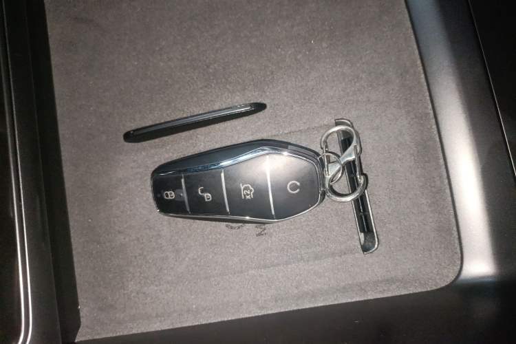 Used BYD Song L EV 2025 Intelligent Driving Version 662 km LiDAR Excellence Edition