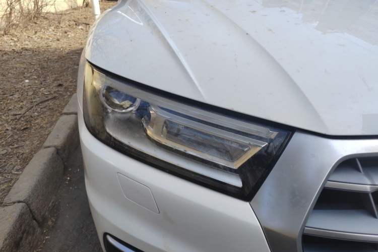 Used Audi Q5L 2018 40 TFSI Prestige Edition China VI Emission Standard Right Front Headlight