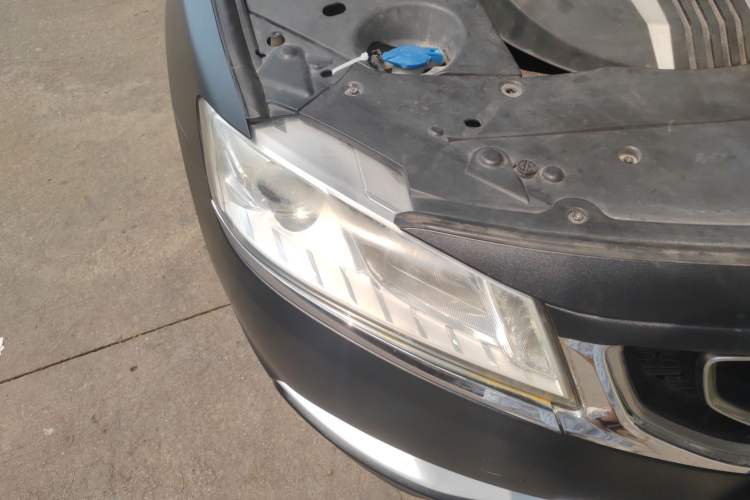 Used Geely Auto Emgrand GT 2016 1.8T Zunya Model Right Front Headlight