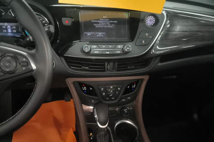 Used Buick Envision 2017 20T Two-Wheel Drive Elite Version Audio And AC Panel