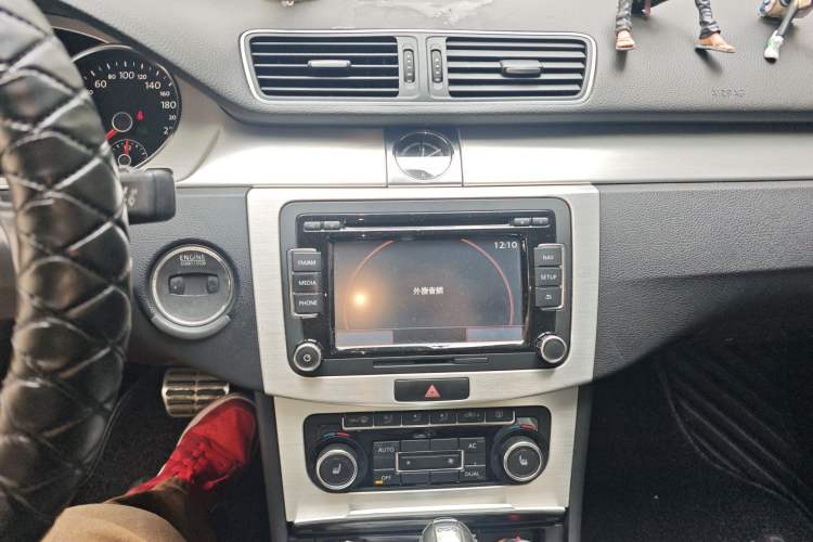 Used Volkswagen FAW-Volkswagen CC 2013 1.8TSI Luxury Model Audio And AC Panel