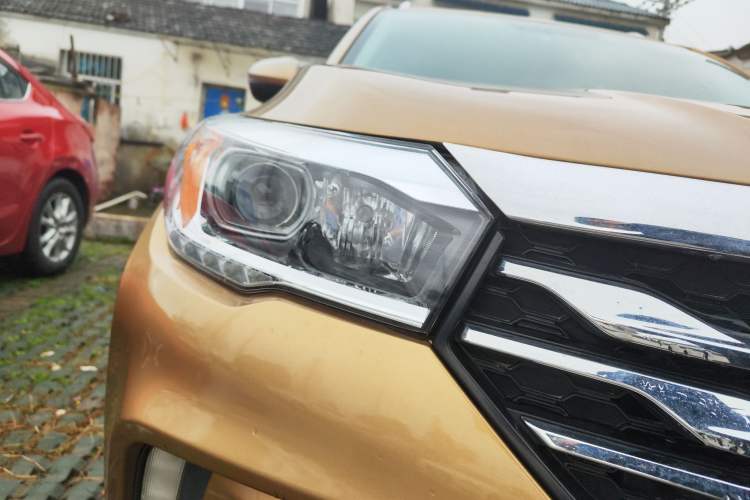 Used GAC Trumpchi GS4 2015 200T G-DCT Elite Edition Right Front Headlight