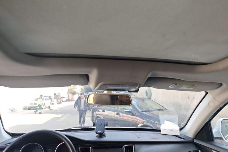 Used Zotye SR7 2016 1.5T CVT Cube Heart Edition China V Standard
