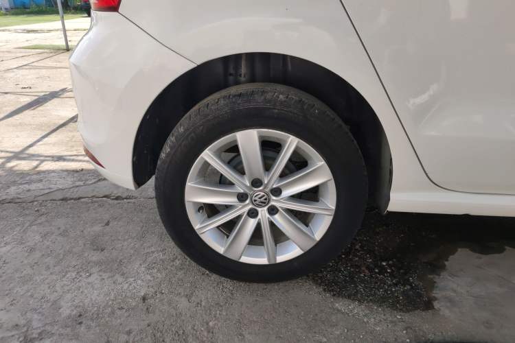 Used Volkswagen Polo 2014 1.6L Manual Comfort Edition